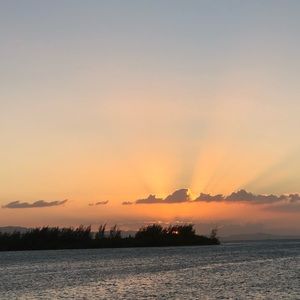 Meet your Posher, Lora